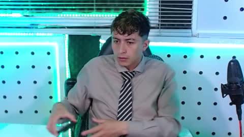 DARKO0717 online show from September 2025 11:36:02 AM