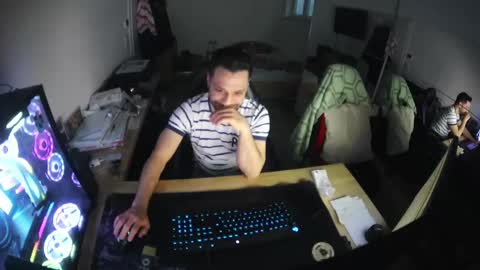 Snapshot of darkschneider_ chatting on February 2025 06:39:01 AM darkschneider_ online show from February 2025 06:39:01 AM