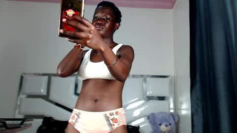 Snapshot of darkskin_quin chatting on April 2026 07:39:01 AM darkskin_quin online show from April 2026 07:39:01 AM