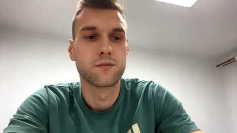 Snapshot of darktempt_ chatting on November 2025 08:19:02 PM Nick online show from November 2025 08:19:02 PM