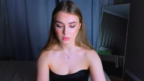 Darlina online show from January 2026 04:22:02 PM