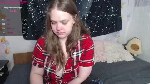 Snapshot of darling_tony18 chatting on April 2026 06:03:02 PM darling_tony18 online show from April 2026 06:03:02 PM
