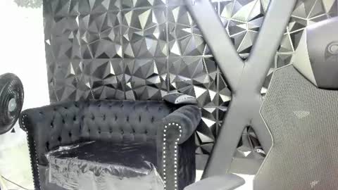 Snapshot of darlingbdsm_ chatting on July 2026 01:02:01 PM Darling online show from July 2026 01:02:01 PM