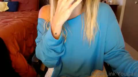 Snapshot of darlingd77 chatting on October 2025 01:07:01 PM DarlingD online show from October 2025 01:07:01 PM