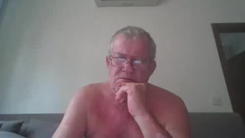 darwincock online show from April 2026 01:14:02 AM