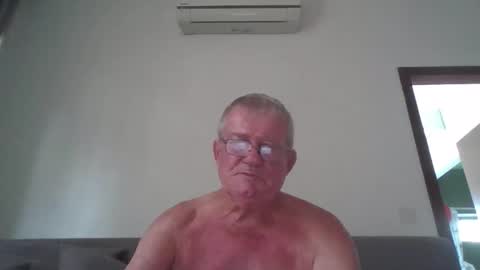 darwincock online show from May 2026 04:31:01 AM