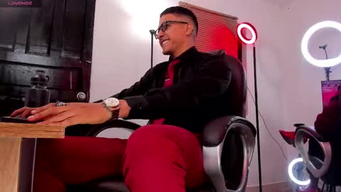 Snapshot of dash_bukoski chatting on October 2025 11:52:02 AM Dash online show from October 2025 11:52:02 AM