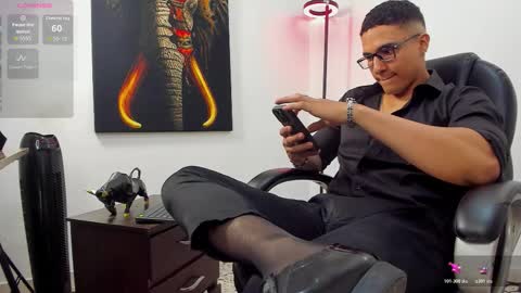 Snapshot of dash_bukoski chatting on October 2025 04:57:02 AM Dash online show from October 2025 04:57:02 AM