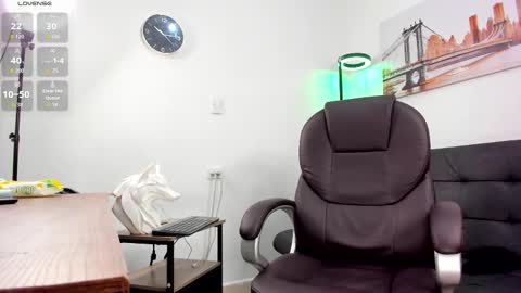 Snapshot of dash_bukoski chatting on November 2025 01:35:02 PM Dash online show from November 2025 01:35:02 PM