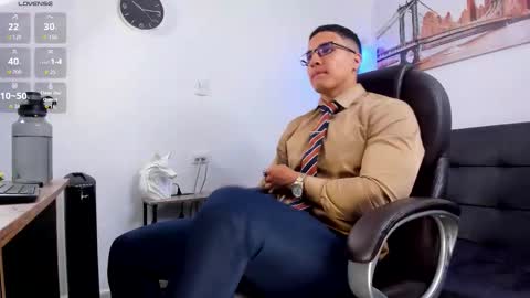 Snapshot of dash_bukoski chatting on November 2025 12:48:01 PM Dash online show from November 2025 12:48:01 PM