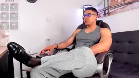 Snapshot of dash_bukoski chatting on November 2025 12:16:02 PM Dash online show from November 2025 12:16:02 PM