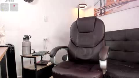 Snapshot of dash_bukoski chatting on November 2025 12:02:02 PM Dash online show from November 2025 12:02:02 PM