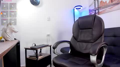 Snapshot of dash_bukoski chatting on November 2025 11:10:03 AM Dash online show from November 2025 11:10:03 AM