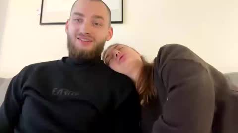 kisses4u  thanks follow me i like new follow  online show from December 2024 11:57:02 AM