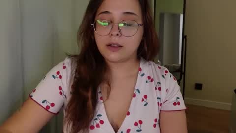 dashaprivet online show from November 2025 10:26:02 AM