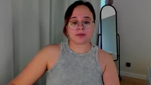 dashaprivet online show from December 2025 07:39:01 AM