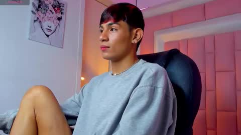 angel online show from December 2025 04:14:01 PM