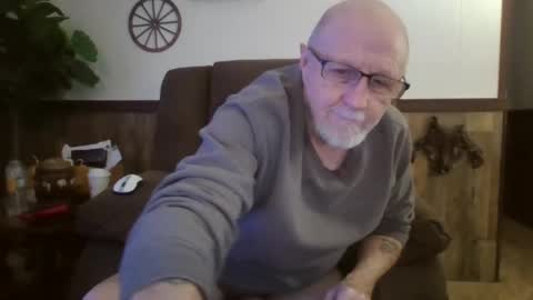 dave571960 online show from February 2025 12:16:01 PM