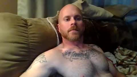 Snapshot of dave8404 chatting on May 2026 07:52:02 PM Dave online show from May 2026 07:52:02 PM