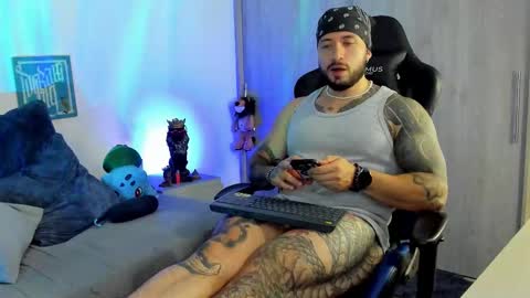 DAVE MAX online show from November 2025 02:33:02 AM