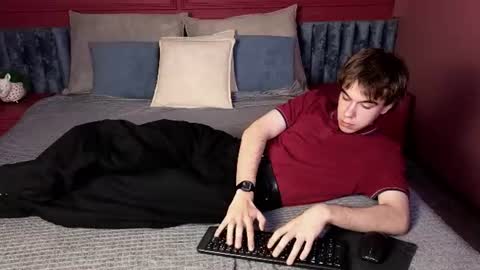 Snapshot of davebevy chatting on July 2026 08:05:01 PM Dave online show from July 2026 08:05:01 PM