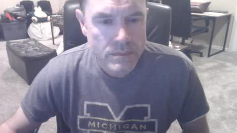 Snapshot of daved14u chatting on September 2025 05:23:02 AM daved14u online show from September 2025 05:23:02 AM