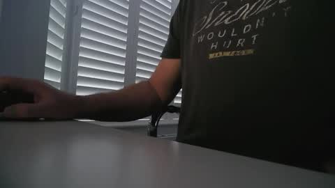 davesu12345 online show from February 2026 07:28:01 AM