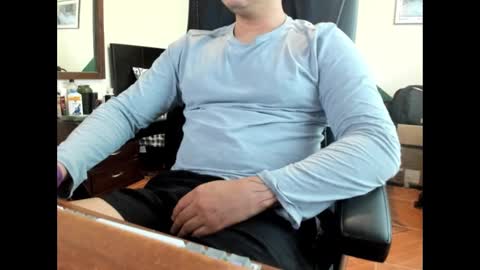 Snapshot of david_2789 chatting on March 2025 10:43:02 PM David online show from March 2025 10:43:02 PM