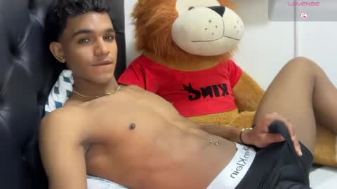 Snapshot of david_hot44 chatting on May 2026 04:28:01 AM david_hot44 online show from May 2026 04:28:01 AM