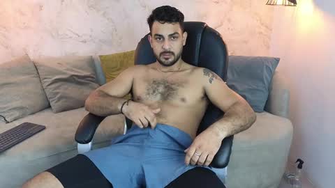 Snapshot of david_oliveira chatting on January 2025 01:28:01 PM JF oliveira online show from January 2025 01:28:01 PM