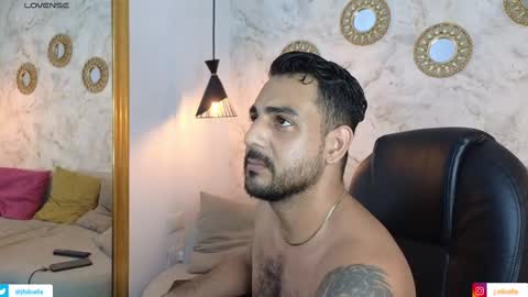 Snapshot of david_oliveira chatting on January 2025 10:23:01 PM JF oliveira online show from January 2025 10:23:01 PM