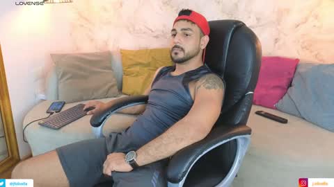 Snapshot of david_oliveira chatting on January 2025 04:04:01 PM JF oliveira online show from January 2025 04:04:01 PM