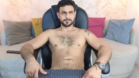 Snapshot of david_oliveira chatting on January 2025 01:36:01 PM JF oliveira online show from January 2025 01:36:01 PM