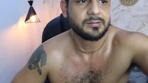 Snapshot of david_oliveira chatting on February 2025 03:51:02 PM JF oliveira online show from February 2025 03:51:02 PM