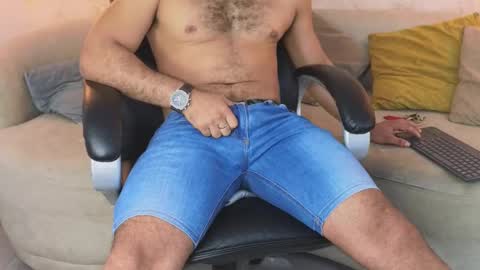 Snapshot of david_oliveira chatting on March 2025 12:52:02 PM JF oliveira online show from March 2025 12:52:02 PM