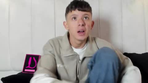 Snapshot of david_roy_ chatting on February 2026 01:33:02 PM Roy online show from February 2026 01:33:02 PM