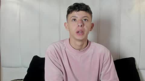 Snapshot of david_roy_ chatting on March 2026 02:08:01 PM Roy online show from March 2026 02:08:01 PM