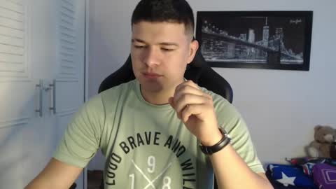 Snapshot of david_smit_ chatting on December 2024 08:45:02 PM david smit online show from December 2024 08:45:02 PM