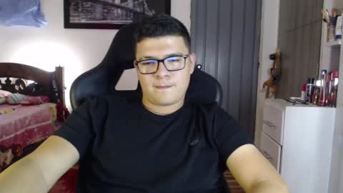 Snapshot of david_smit_ chatting on February 2025 08:49:02 PM david smit online show from February 2025 08:49:02 PM