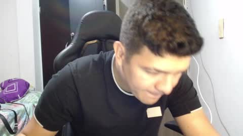 Snapshot of david_smit_ chatting on March 2025 02:21:01 PM david smit online show from March 2025 02:21:01 PM