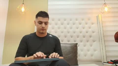 david_victoriaa online show from November 2025 03:59:02 AM