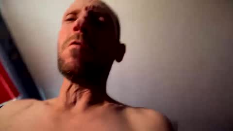 Snapshot of davidcav240 chatting on October 2025 06:03:01 PM davidcav240 online show from October 2025 06:03:01 PM