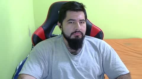 Snapshot of daviddelz chatting on January 2025 06:00:01 PM David online show from January 2025 06:00:01 PM