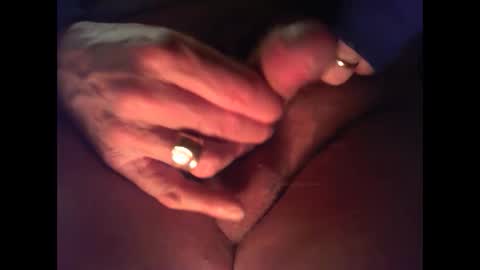 Snapshot of davidneedmore chatting on January 2025 02:40:02 AM davidneedmore online show from January 2025 02:40:02 AM