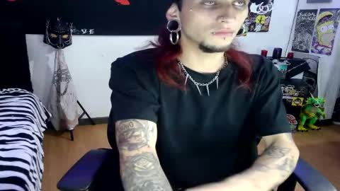 Snapshot of davidroses420 chatting on January 2025 01:21:02 AM online show from January 2025 01:21:02 AM