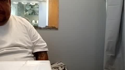 Snapshot of davidzhere222800 chatting on November 2025 11:15:02 PM davidzhere222800 online show from November 2025 11:15:02 PM