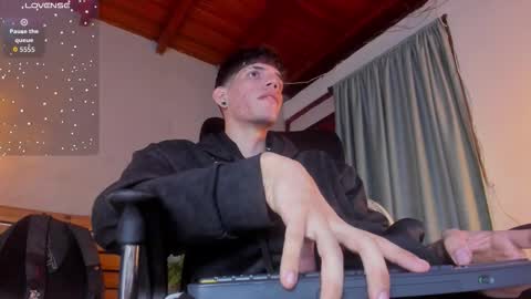 daviid_huge online show from December 2025 02:27:01 AM
