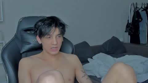 Snapshot of davisross chatting on December 2024 03:18:02 AM davis online show from December 2024 03:18:02 AM