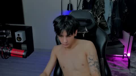 Snapshot of davisross chatting on February 2025 07:26:01 AM davis online show from February 2025 07:26:01 AM