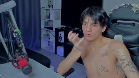 Snapshot of davisross chatting on September 2025 04:12:02 AM davis online show from September 2025 04:12:02 AM